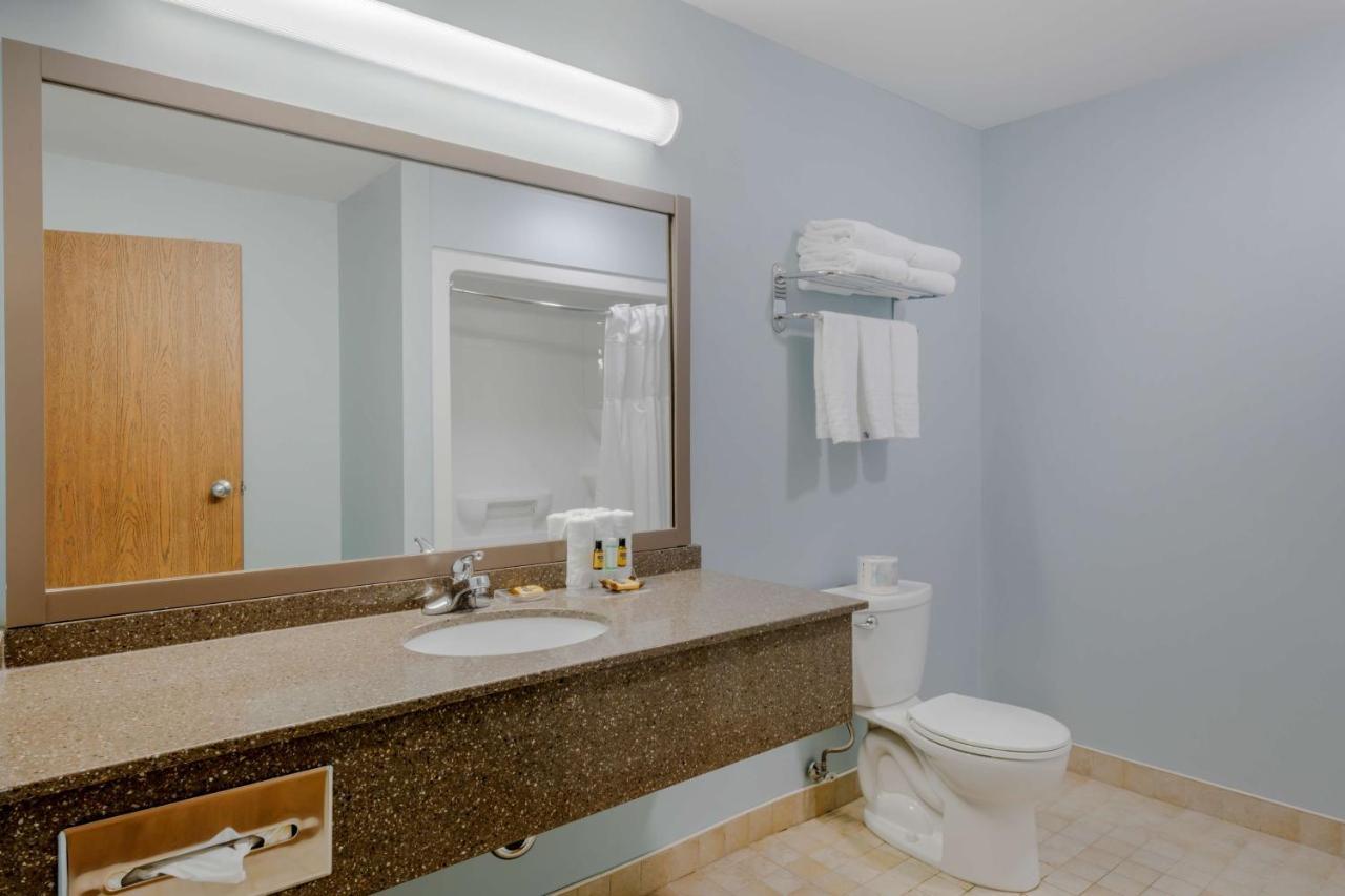 Best Western Plus Woodstock Hotel Conference Centre Extérieur photo