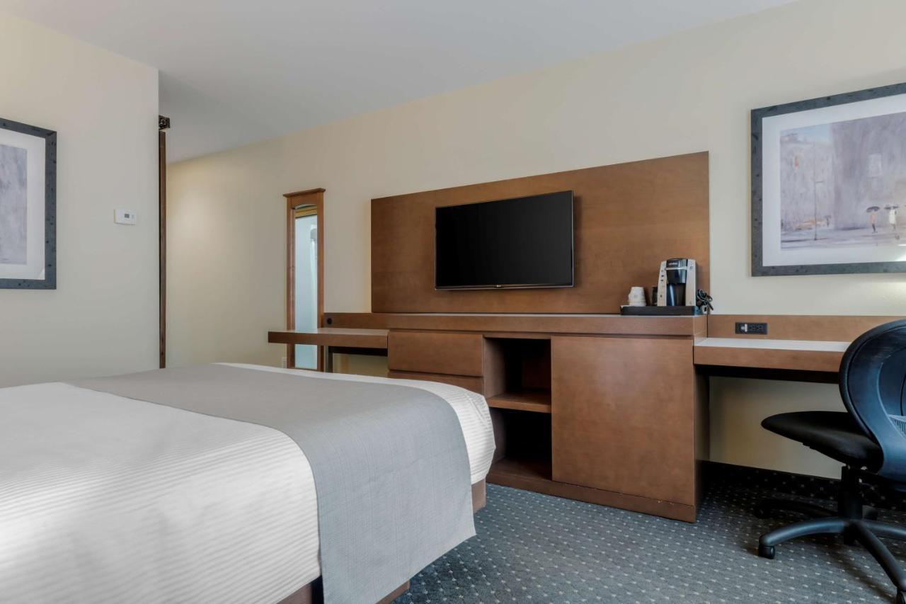 Best Western Plus Woodstock Hotel Conference Centre Extérieur photo