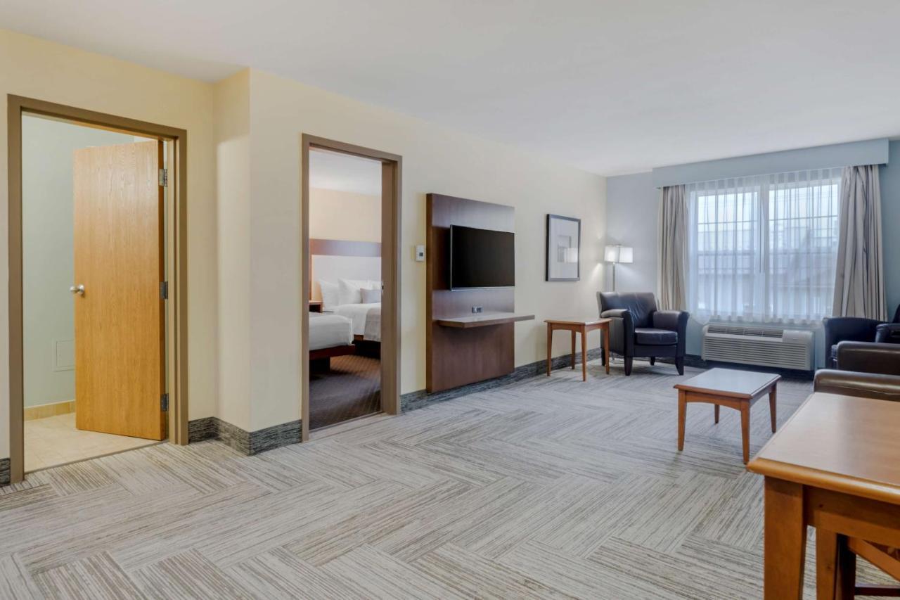 Best Western Plus Woodstock Hotel Conference Centre Extérieur photo